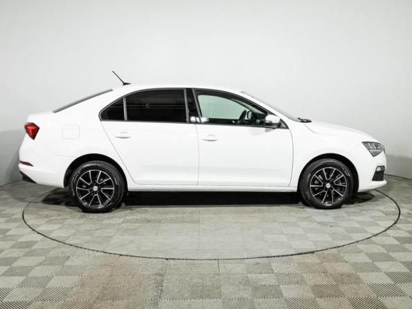 Skoda Rapid II с пробегом 2021 года, цена 1 790 700 рублей, 35229 км, лифтбек, Автокод Объявления