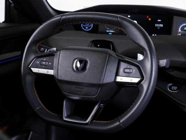 Changan UNI-V I с пробегом 2024 года, цена 2 298 000 рублей, 11173 км, лифтбек, Автокод Объявления