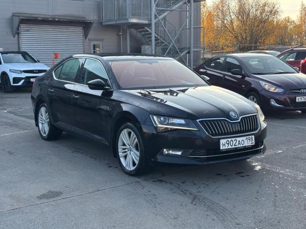 Skoda Superb III с пробегом 2018 года, цена 1 879 000 рублей, 176743 км, лифтбек, Автокод Объявления