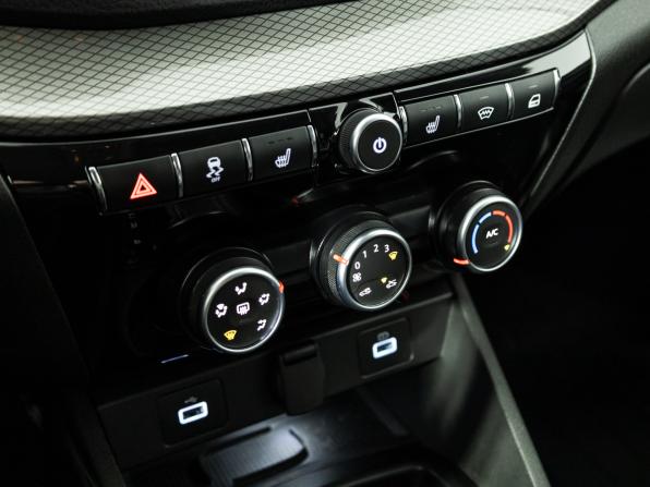 Lada (ВАЗ) Vesta I Рестайлинг (NG) с пробегом 2024 года, цена 1 149 700 рублей, 22559 км, седан, Автокод Объявления