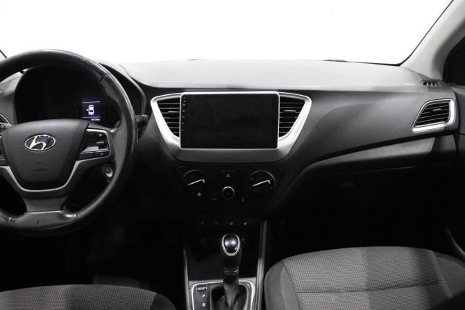 Hyundai Solaris II с пробегом 2018 года, цена 1 165 000 рублей, 184136 км, седан, Автокод Объявления