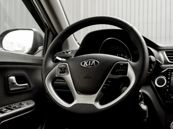 Kia Rio III Рестайлинг с пробегом 2017 года, цена 1 050 000 рублей, 169582 км, седан, Автокод Объявления