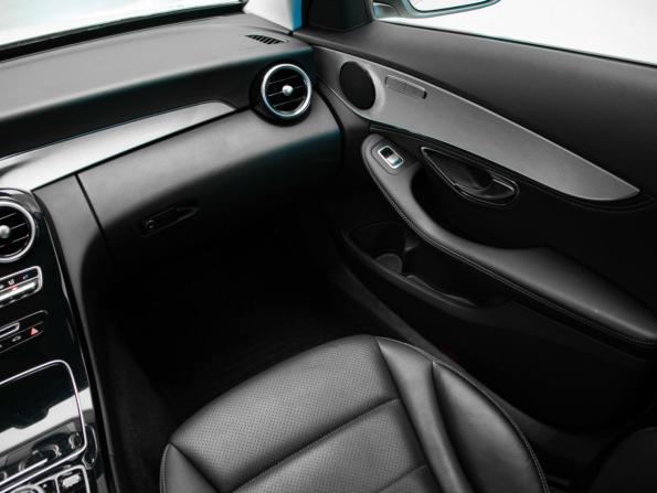 Mercedes-Benz C-Класс IV (W205) с пробегом 2015 года, цена 2 675 000 рублей, 58023 км, седан, Автокод Объявления