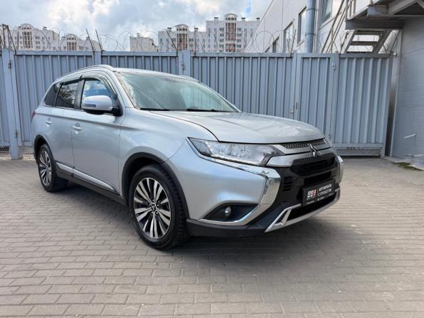 Mitsubishi Outlander III Рестайлинг 3 с пробегом 2019 года, цена 1 699 000 рублей, 85537 км, внедорожник, Автокод Объявления