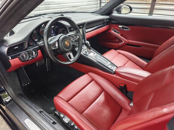 Porsche 911 VII (991) Рестайлинг с пробегом 2017 года, цена 10 800 000 рублей, 20026 км, купе, Автокод Объявления