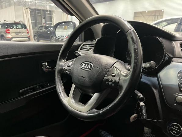 Kia Rio III с пробегом 2012 года, цена 650 000 рублей, 235325 км, седан, Автокод Объявления
