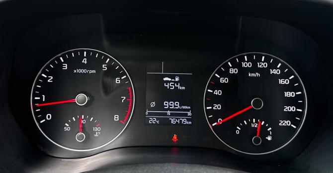 Kia Rio IV Рестайлинг с пробегом 2020 года, цена 1 595 000 рублей, 76500 км, хэтчбек, Автокод Объявления