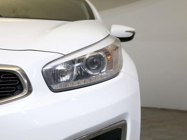 Kia Ceed II Рестайлинг с пробегом 2016 года, цена 1 045 000 рублей, 186306 км, универсал, Автокод Объявления