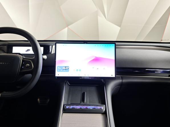 Exeed Exlantix ES с пробегом 2025 года, цена 4 675 000 рублей, 684 км, седан, Автокод Объявления