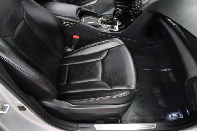 Hyundai Grandeur V с пробегом 2012 года, цена 1 335 350 рублей, 244386 км, седан, Автокод Объявления
