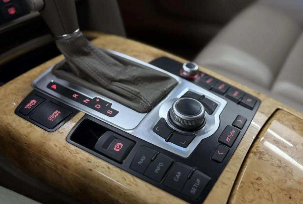 Audi A6 III (C6) Екатеринбург  - изображение 11