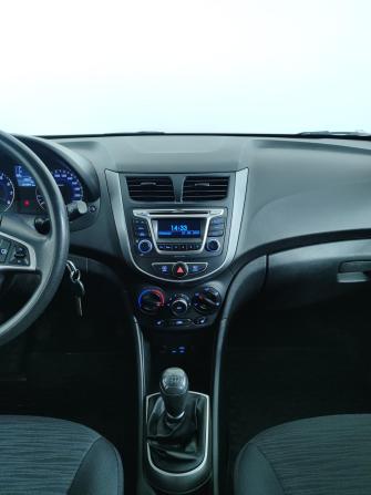 Hyundai Solaris I Рестайлинг с пробегом 2016 года, цена 950 000 рублей, 154937 км, седан, Автокод Объявления