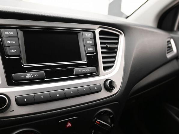 Hyundai Solaris II с пробегом 2019 года, цена 1 559 000 рублей, 103447 км, седан, Автокод Объявления