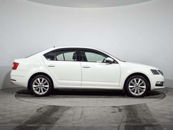 Skoda Octavia III (A7) Рестайлинг с пробегом 2018 года, цена 1 949 000 рублей, 90238 км, лифтбек, Автокод Объявления