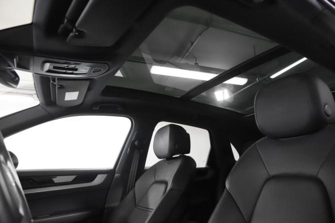 Porsche Cayenne III Рестайлинг с пробегом 2023 года, цена 10 999 900 рублей, 34110 км, внедорожник, Автокод Объявления