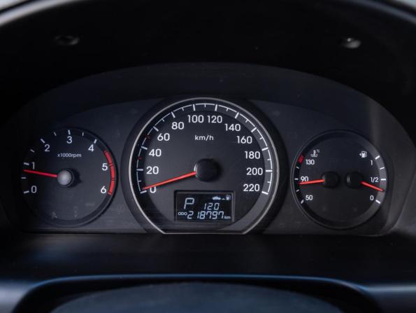 Hyundai H-1 II с пробегом 2015 года, цена 2 650 000 рублей, 218797 км, фургон, Автокод Объявления