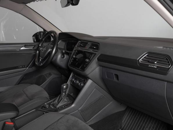 Volkswagen Tiguan II с пробегом 2017 года, цена 2 800 000 рублей, 107000 км, внедорожник, Автокод Объявления