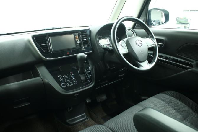 Nissan Dayz Roox I Рестайлинг с пробегом 2017 года, цена 735 000 рублей, 94348 км, хэтчбек, Автокод Объявления