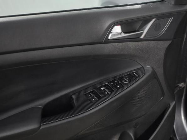 Hyundai Tucson III Рестайлинг с пробегом 2019 года, цена 1 949 000 рублей, 182943 км, внедорожник, Автокод Объявления
