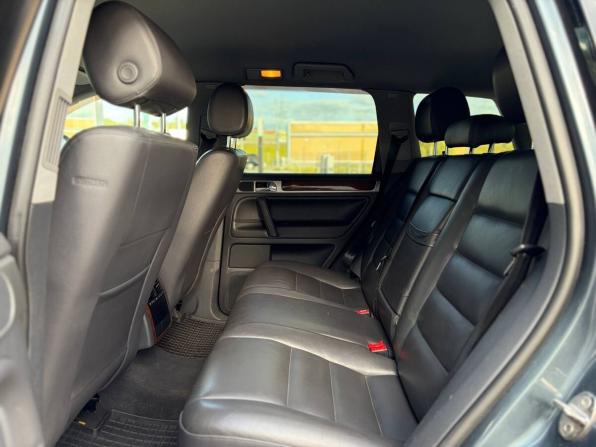 Volkswagen Touareg I Рестайлинг с пробегом 2006 года, цена 965 000 рублей, 286987 км, внедорожник, Автокод Объявления
