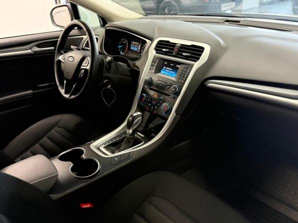 Ford Mondeo V с пробегом 2017 года, цена 1 785 000 рублей, 88000 км, седан, Автокод Объявления
