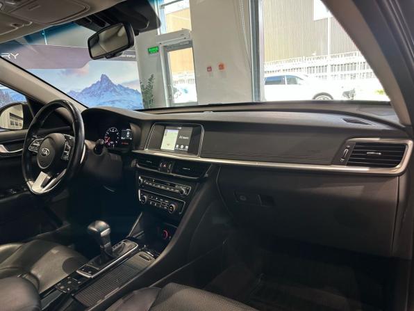 Kia Optima IV Рестайлинг с пробегом 2018 года, цена 1 829 000 рублей, 153502 км, седан, Автокод Объявления