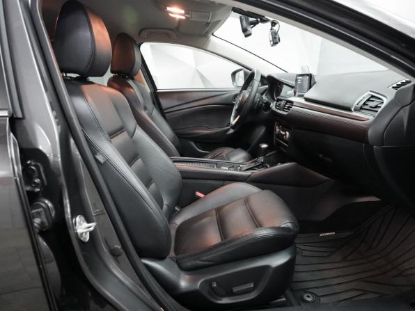 Mazda 6 III (GJ) Рестайлинг с пробегом 2018 года, цена 2 292 000 рублей, 121429 км, седан, Автокод Объявления