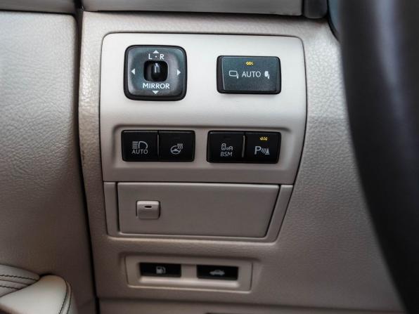 Lexus LS IV Рестайлинг 2 с пробегом 2012 года, цена 1 990 000 рублей, 243589 км, седан, Автокод Объявления