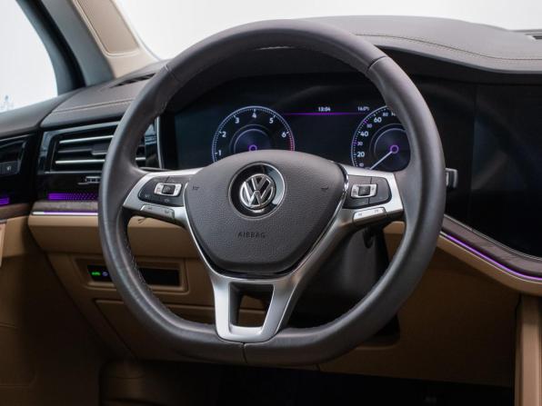 Volkswagen Touareg III с пробегом 2020 года, цена 4 295 000 рублей, 108000 км, внедорожник, Автокод Объявления