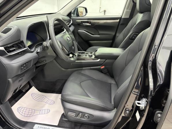 Toyota Highlander IV (XU70) с пробегом 2025 года, цена 5 699 000 рублей, 10 км, внедорожник, Автокод Объявления