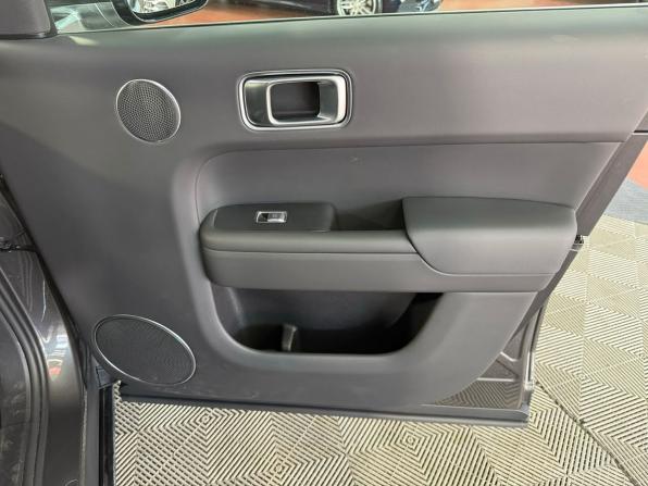 Li Auto (Lixiang) L9 I Рестайлинг с пробегом 2024 года, цена 7 400 000 рублей, 28000 км, внедорожник, Автокод Объявления