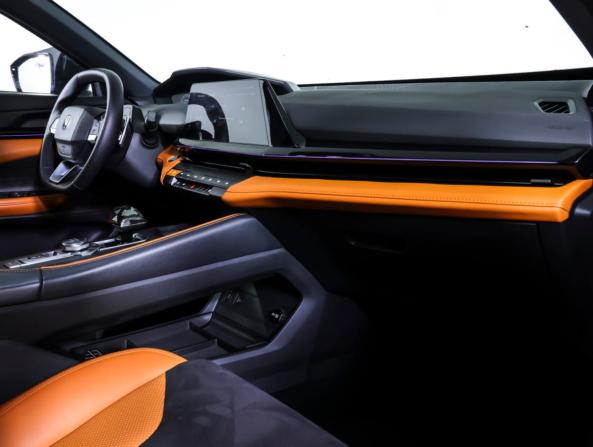 Changan UNI-V I с пробегом 2024 года, цена 2 907 000 рублей, 32921 км, лифтбек, Автокод Объявления