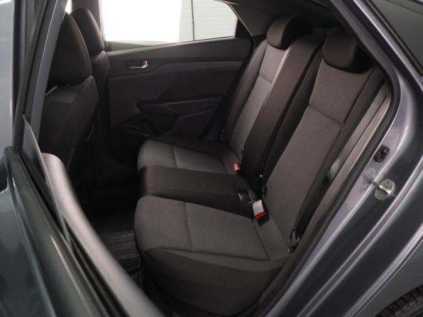 Hyundai Solaris II с пробегом 2018 года, цена 1 249 000 рублей, 137277 км, седан, Автокод Объявления