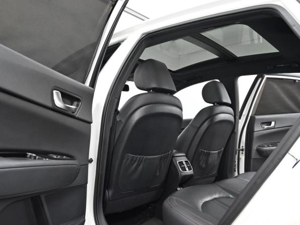 Kia Optima IV с пробегом 2016 года, цена 1 599 000 рублей, 215000 км, седан, Автокод Объявления