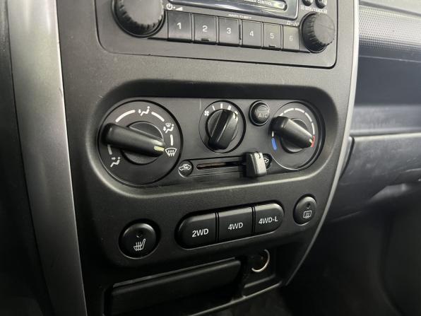 Suzuki Jimny III Рестайлинг 1 с пробегом 2007 года, цена 819 000 рублей, 80153 км, внедорожник, Автокод Объявления