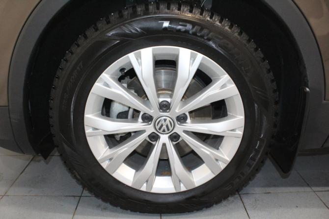 Volkswagen Tiguan II с пробегом 2019 года, цена 2 119 000 рублей, 165037 км, внедорожник, Автокод Объявления