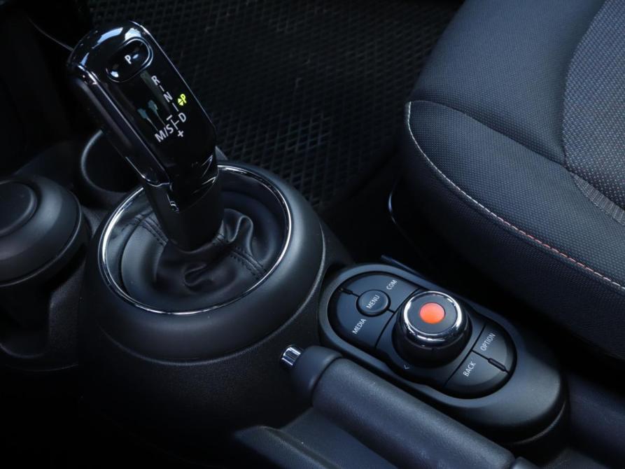 Mini Hatch III (F55/F56) Рестайлинг 2 Москва  - изображение 17
