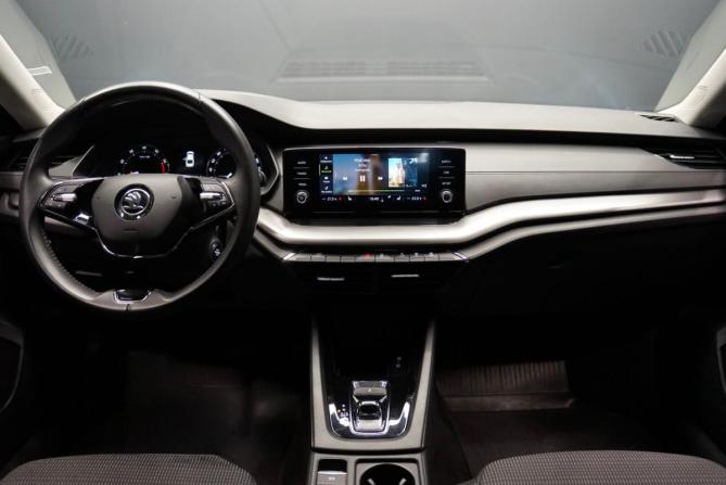 Skoda Octavia IV (A8) с пробегом 2021 года, цена 2 165 000 рублей, 60000 км, лифтбек, Автокод Объявления