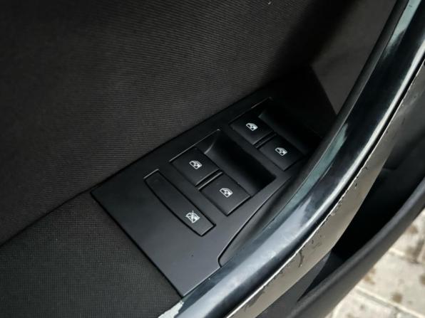 Opel Astra J с пробегом 2012 года, цена 725 000 рублей, 199275 км, хэтчбек, Автокод Объявления