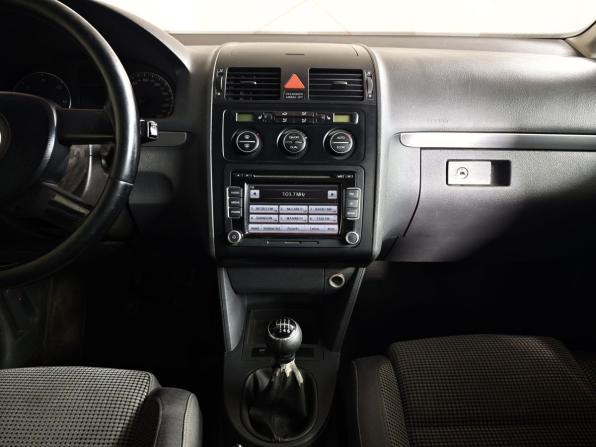 Volkswagen Touran I с пробегом 2005 года, цена 395 000 рублей, 370088 км, компактвэн, Автокод Объявления