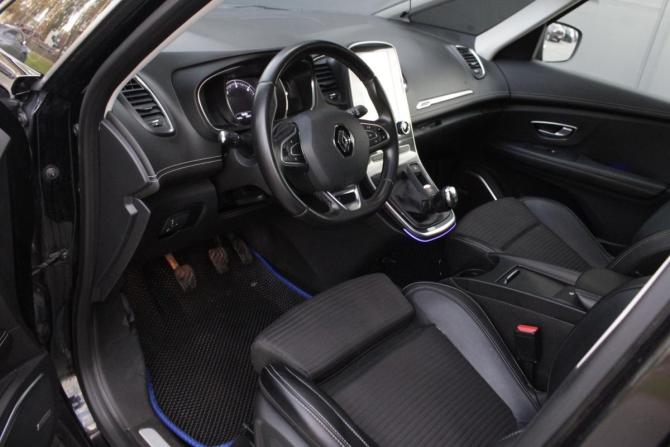 Renault Scenic IV с пробегом 2018 года, цена 1 750 000 рублей, 250461 км, минивэн, Автокод Объявления
