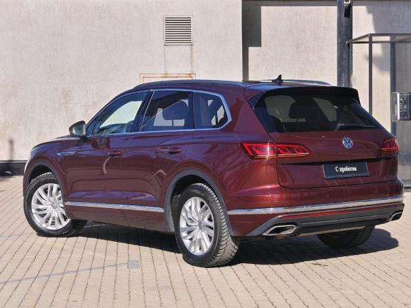 Volkswagen Touareg III с пробегом 2019 года, цена 4 290 000 рублей, 115445 км, внедорожник, Автокод Объявления
