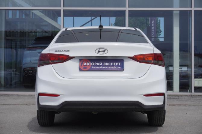 Hyundai Solaris II с пробегом 2017 года, цена 835 000 рублей, 223771 км, седан, Автокод Объявления