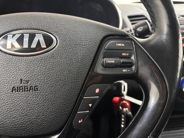 Kia Cerato III Рестайлинг (Classic) с пробегом 2018 года, цена 1 495 000 рублей, 100700 км, седан, Автокод Объявления