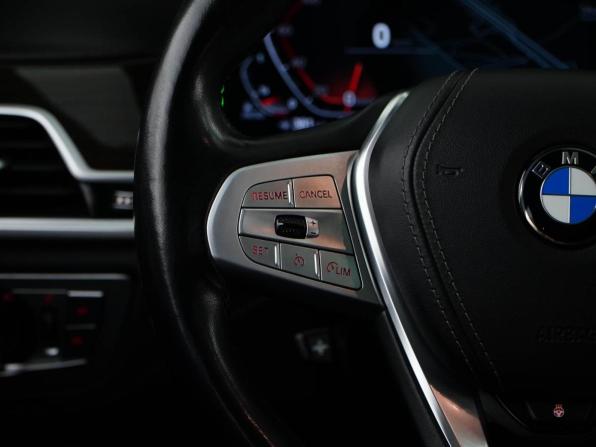 BMW 7 серии VI (G11/G12) Рестайлинг с пробегом 2019 года, цена 5 177 077 рублей, 159772 км, седан, Автокод Объявления