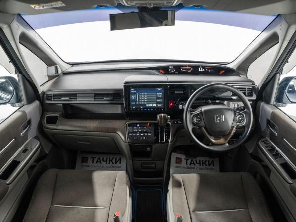 Honda Stepwgn V с пробегом 2015 года, цена 1 689 500 рублей, 165220 км, минивэн, Автокод Объявления