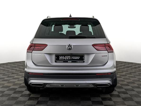 Volkswagen Tiguan II с пробегом 2019 года, цена 2 850 000 рублей, 100450 км, внедорожник, Автокод Объявления