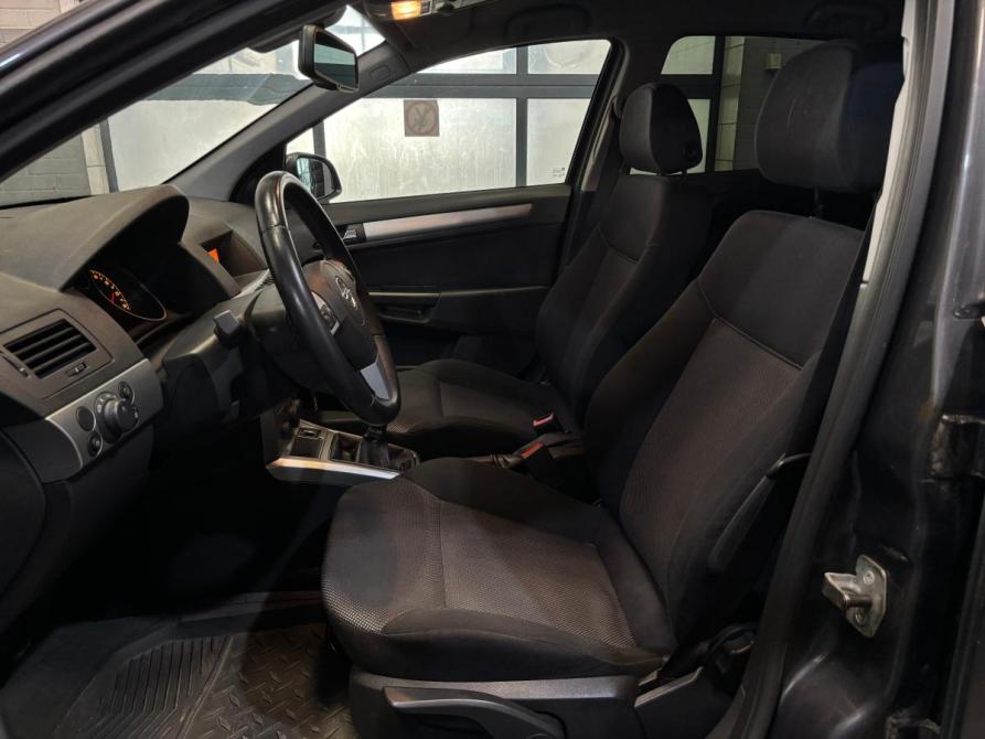 Opel Astra H Рестайлинг Санкт-Петербург  - изображение 13
