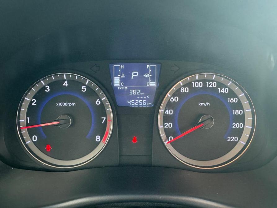 Hyundai Solaris I Рестайлинг Саратов  - изображение 18