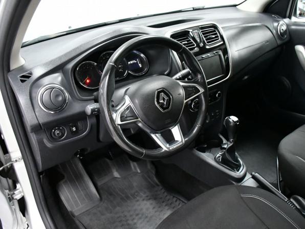 Renault Logan II Рестайлинг с пробегом 2019 года, цена 867 000 рублей, 147000 км, седан, Автокод Объявления